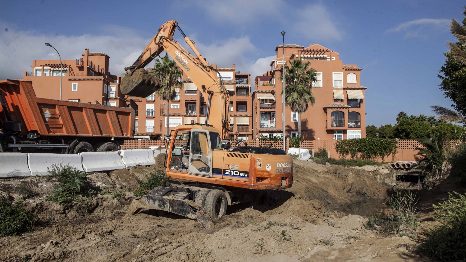 Torremolinos comienza las obras del arroyo Ceuta que evitarán las inundaciones en Aldeamar