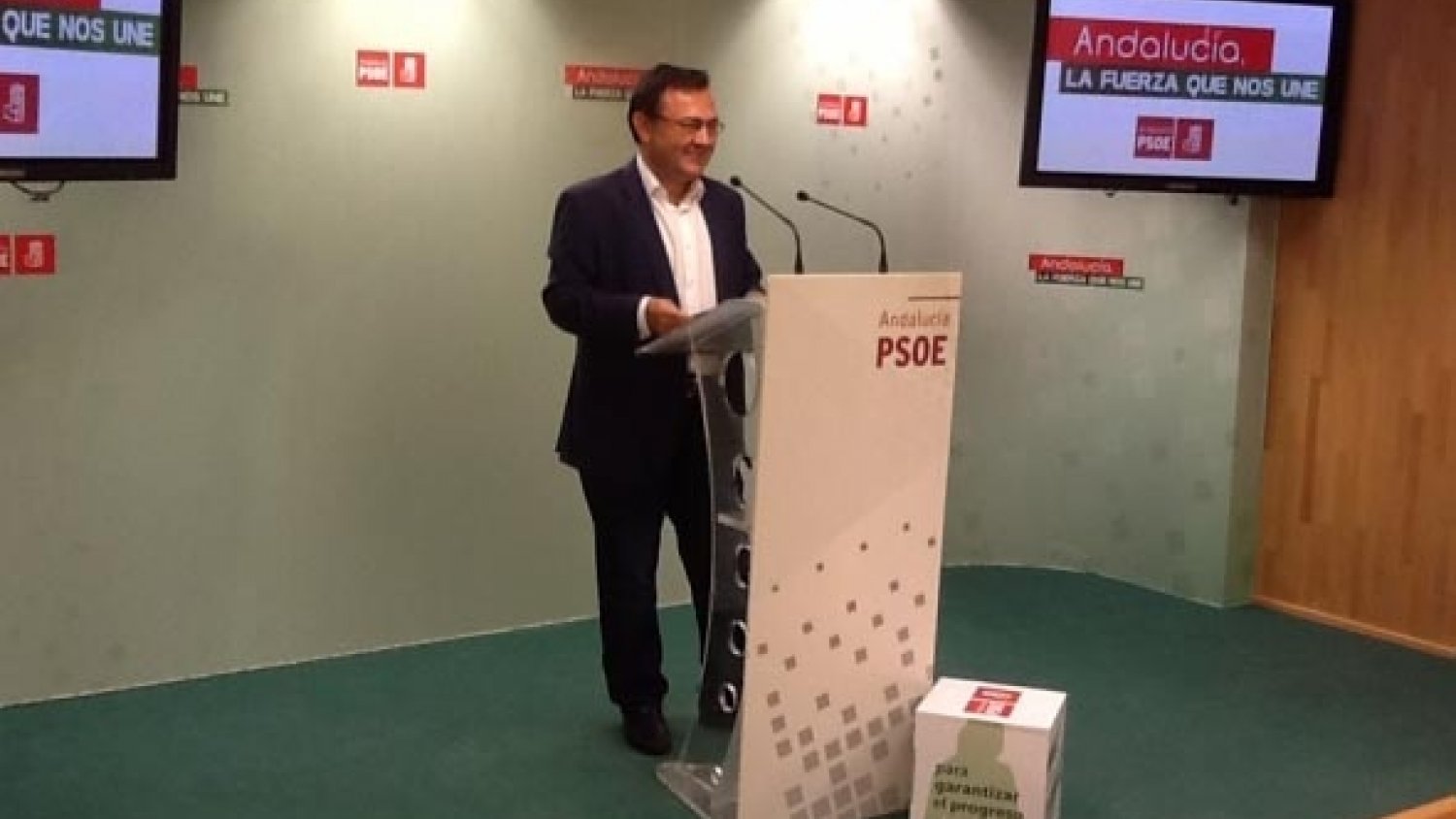 El PSOE-A insta a Moreno (PP) a 