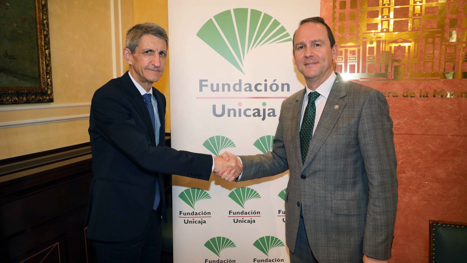 Fundación Unicaja y la UNIA convocan más de un centenar de becas para los cursos de verano 