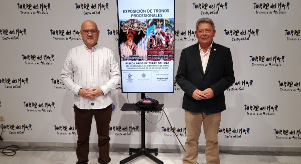 Torre del Mar presenta su exposición de tronos de Semana Santa en el Paseo de Larios