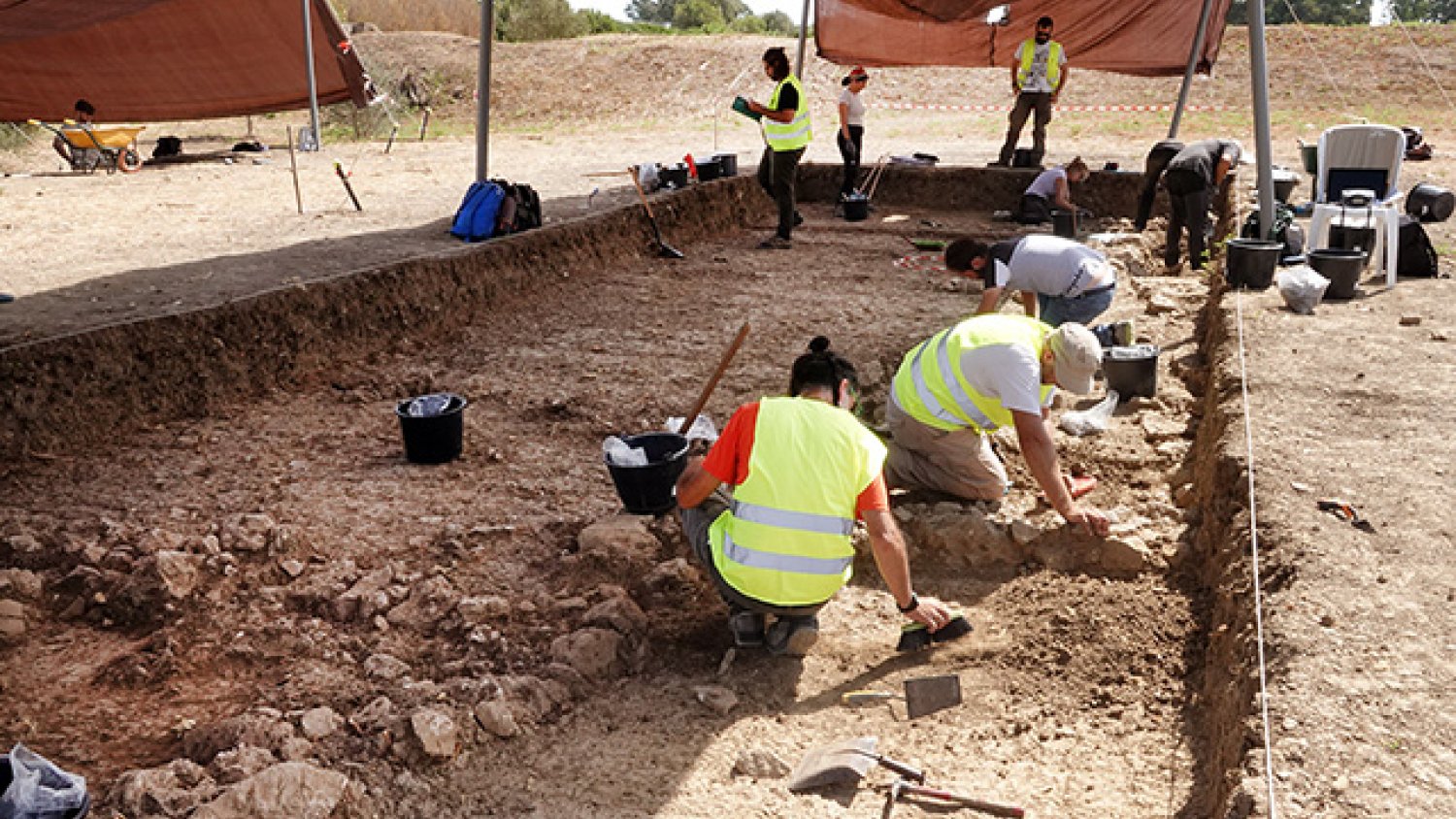 La Universidad de Málaga retoma las excavaciones en el yacimiento fenicio del Cerro del Villar