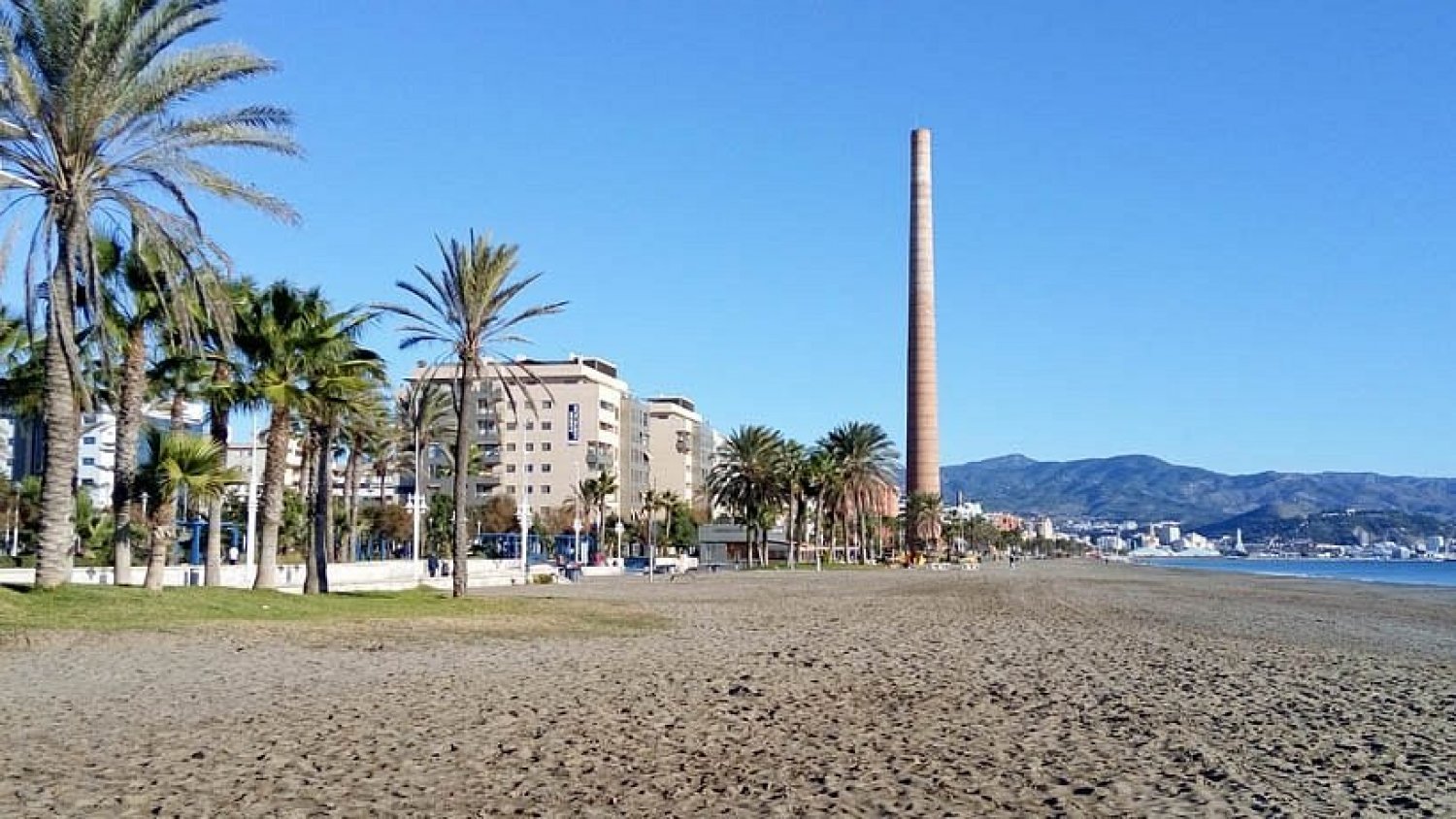 La playa de la Misericordia acoge este domingo la VI Travesía Aliquindoi con más de 300 nadadores inscritos