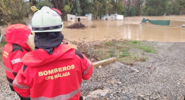 Intensa jornada para los Bomberos de Málaga: suman más de 90 intervenciones de emergencia por la lluvia 