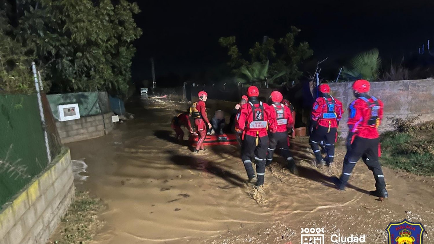 Evacuadas de madrugada 35 personas en Campanillas y Alhaurín de la Torre por inundaciones