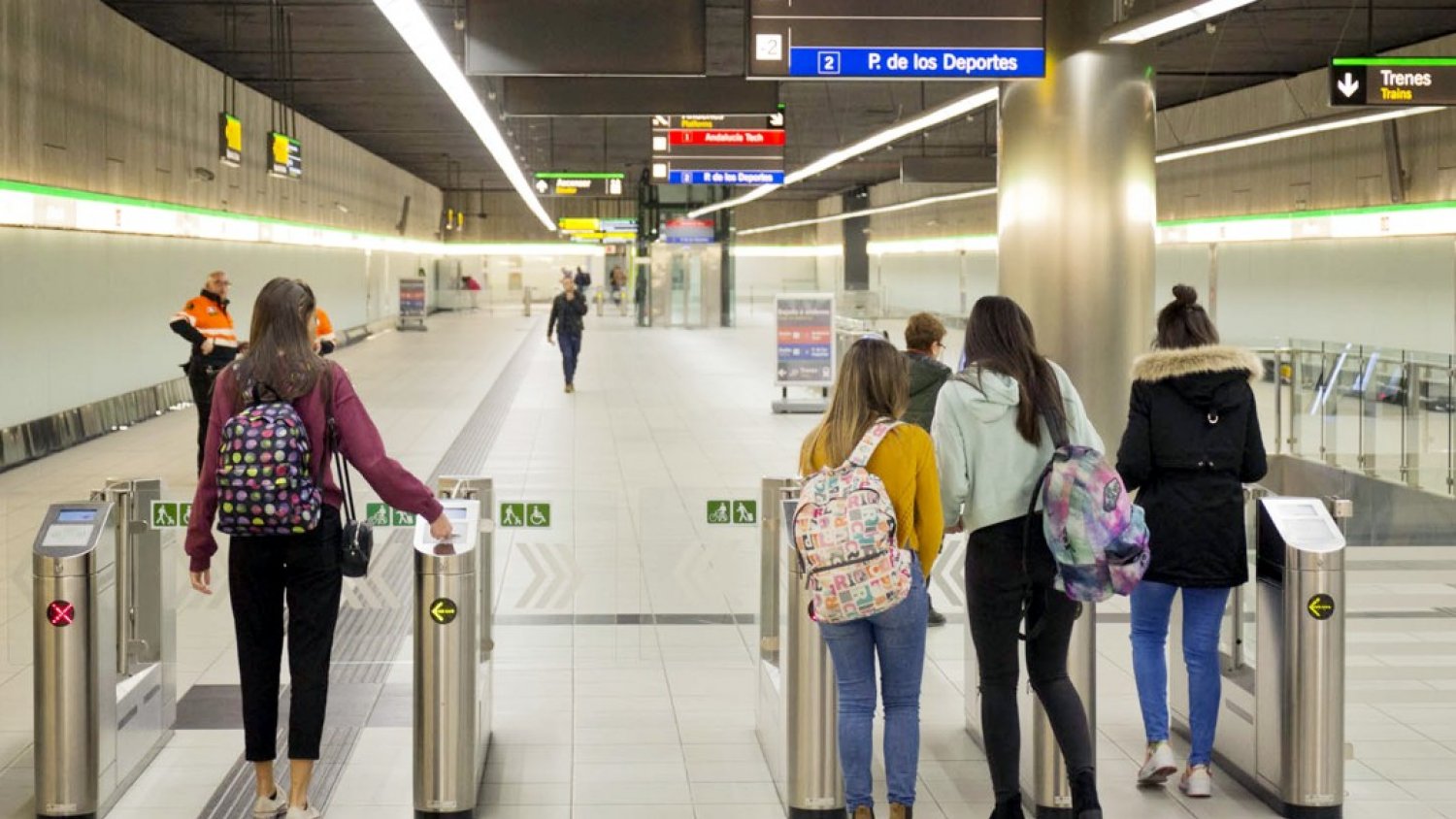 La Junta aprueba un nuevo título monedero con descuentos progresivos para el metro de Málaga