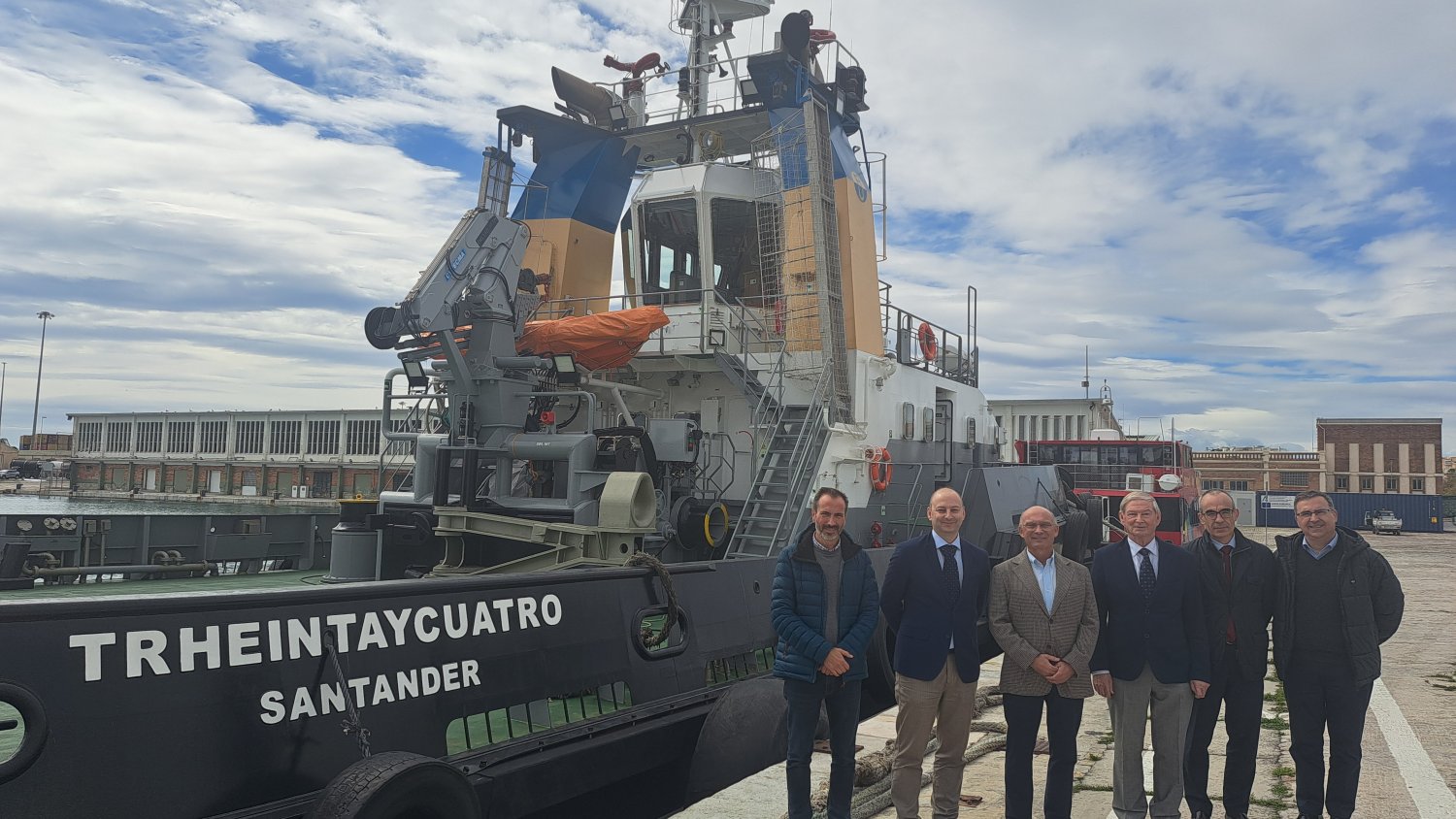 El nuevo remolcador que opera en el Puerto de Málaga está diseñado para realizar una actividad más sostenible